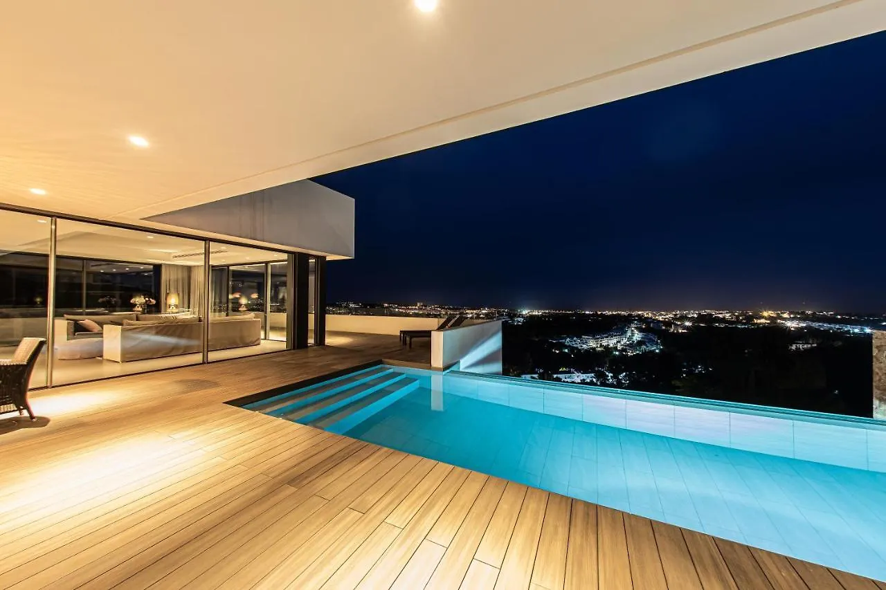 Remarkable 2021-Built Luxury Villa In El Herrojo Benahavis