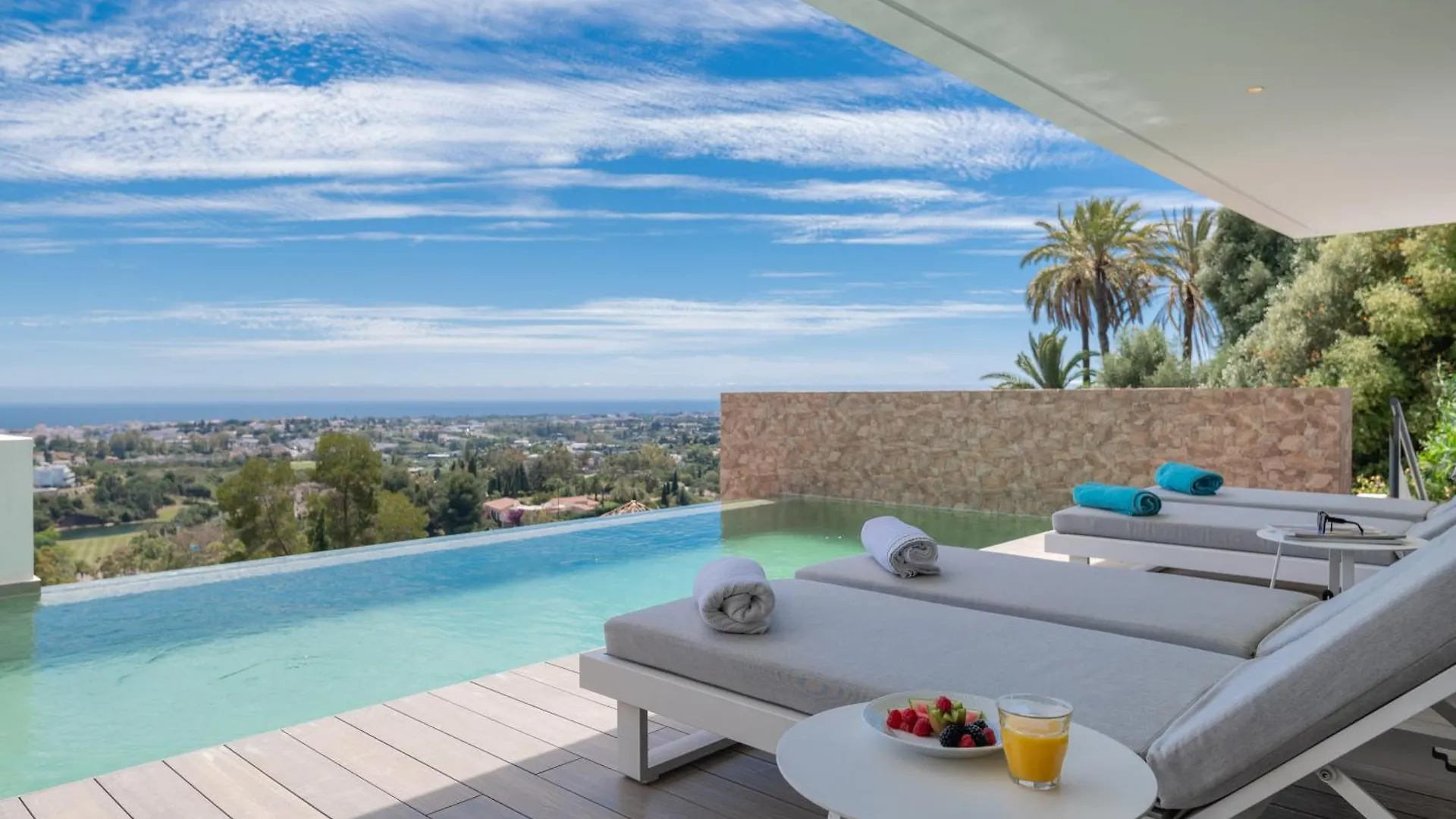 Remarkable 2021-Built Luxury Villa In El Herrojo Benahavis
